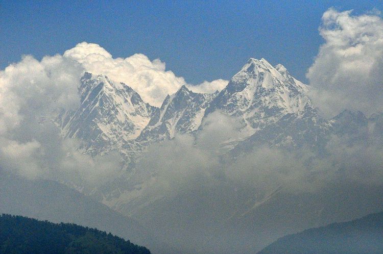 Panchuli peak from munsiyari by Vipin Vasudeva