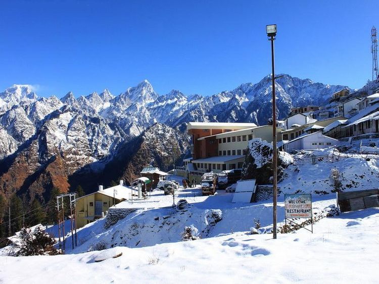 Auli hill station by Mandeep Thander